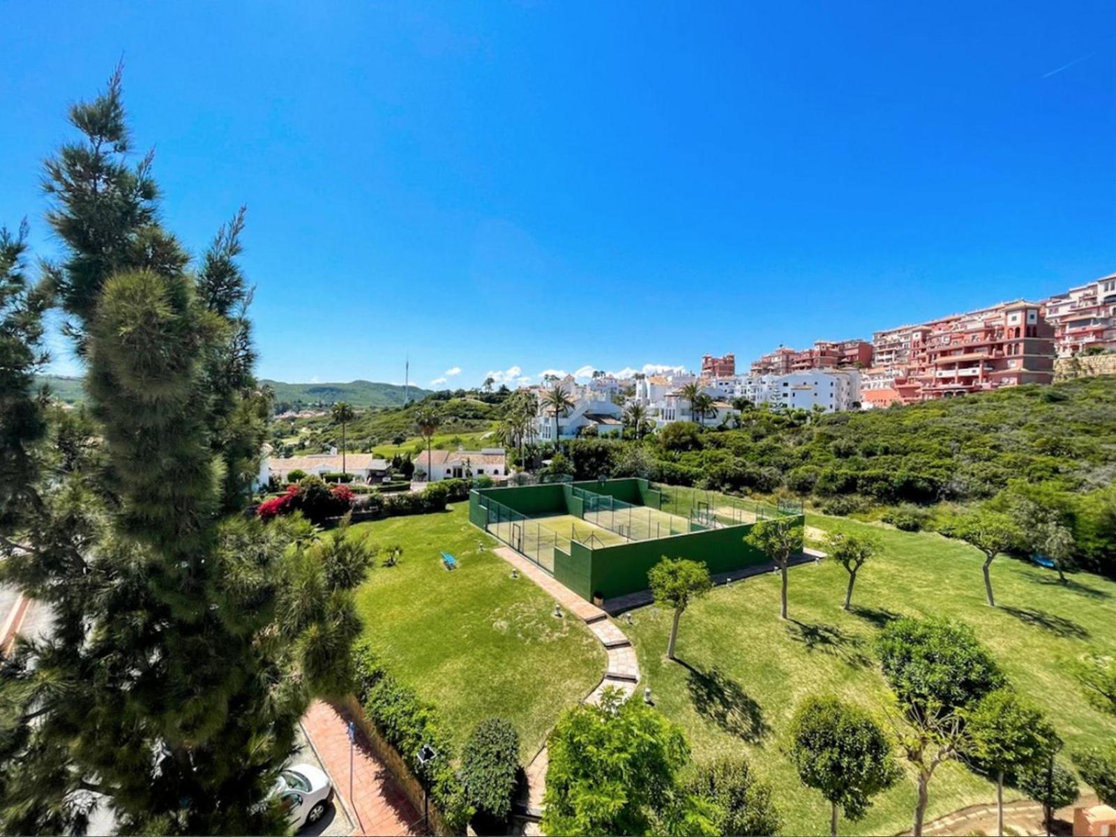 Duquesa Suites Golf And Garden Castillo de Sabinillas Exterior foto